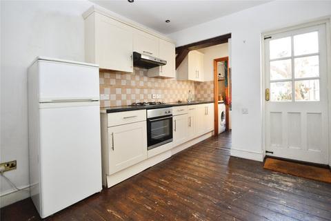 2 bedroom end of terrace house to rent, Grosvenor Road, Twickenham TW1