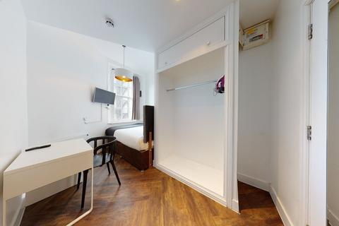 Studio to rent, Draycott Avenue