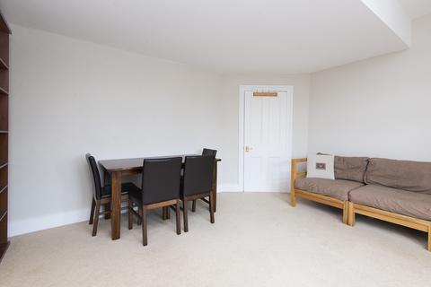 2 bedroom maisonette to rent, Kingston Road, SW20