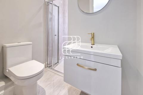 3 bedroom flat to rent, London, WC1H