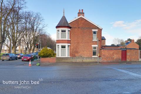 4 bedroom semi-detached house for sale, Park View, Nantwich