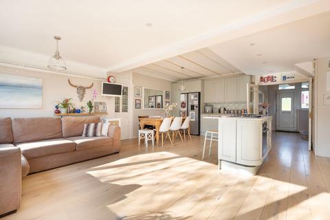 7 Ridge Road, Mitcham, CR4 2ET