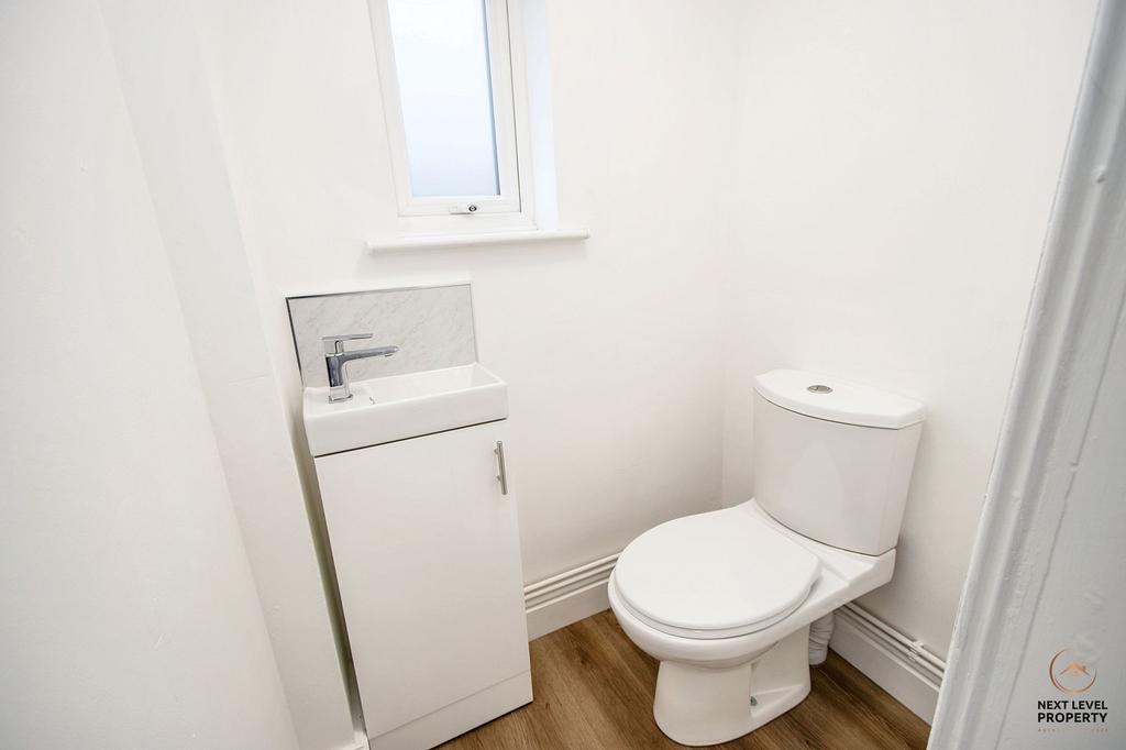 Cloakroom/WC