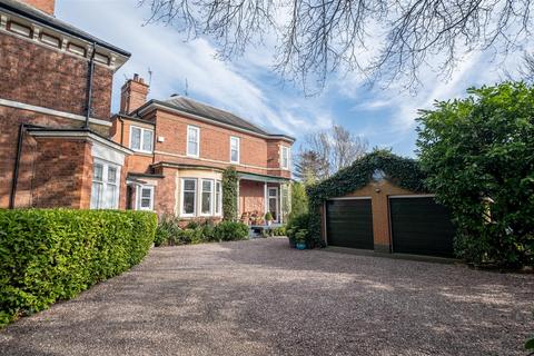 4 bedroom house for sale, Ashby Road, Tamworth