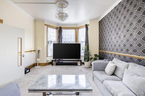 4 bedroom terraced house for sale, Norwich Road, London,  E7