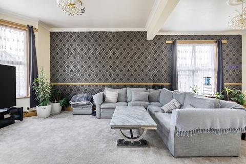 4 bedroom terraced house for sale, Norwich Road, London,  E7