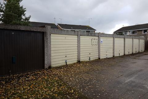 Garage to rent, Blagrove Drive, Wokingham RG41