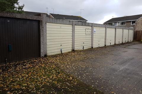 Garage to rent, Blagrove Drive, Wokingham RG41