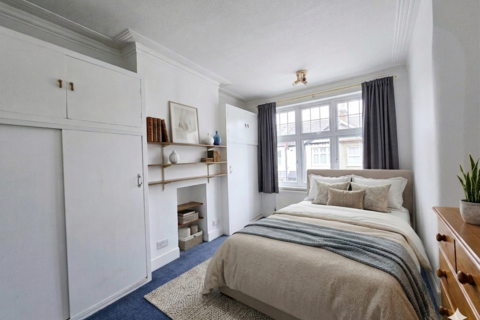 3 bedroom terraced house to rent, Ashvale Road, London SW17