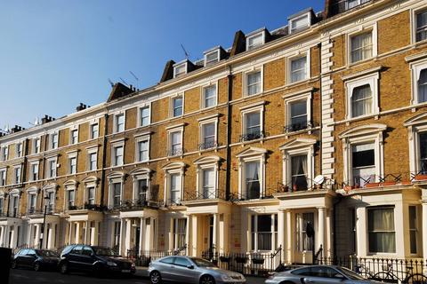 4 bedroom flat to rent, Collingham Place, Earls Court, London, SW5