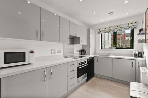 16 Drumgrew Quadrant, Kilsyth, Glasgow, G65 9DS