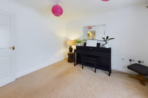 5 bedroom end of terrace house for sale, Grafton Drive, Highfields, Caldecote