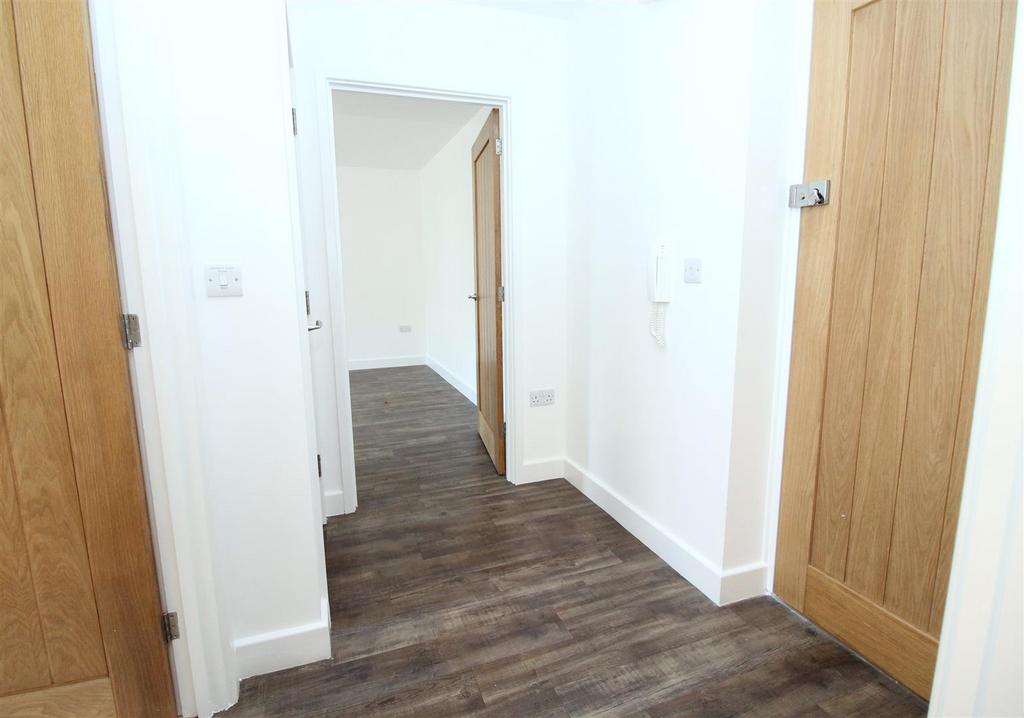 Hallway.JPG