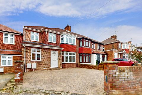 4 bedroom semi-detached house for sale, Peareswood Gardens, Stanmore, HA7