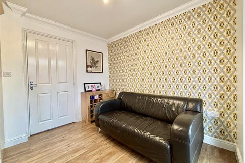 3 bedroom townhouse for sale, Nursery Close, Kippax, Leeds