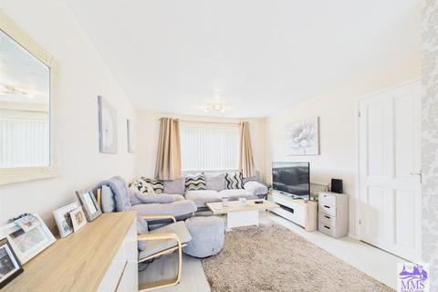6 Vanquisher Walk, Gravesend, DA12 4LS