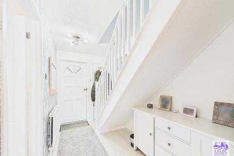 6 Vanquisher Walk, Gravesend, DA12 4LS