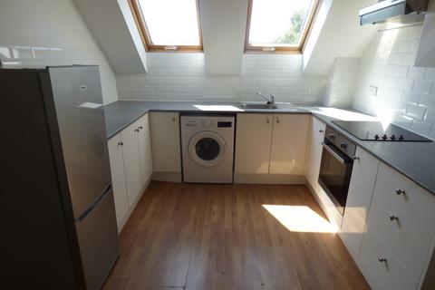 2 bedroom flat to rent, Hitchin Road, Luton LU2