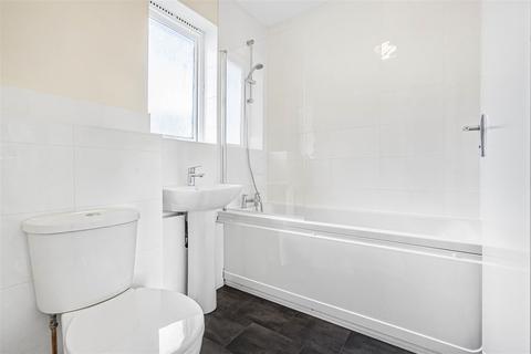 1 bedroom apartment for sale, Lind Road, Sutton