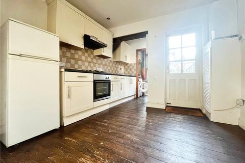 2 bedroom end of terrace house to rent, Grosvenor Road, Twickenham, TW1