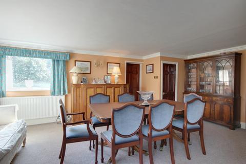 6 bedroom detached house for sale, Hull Road, Cottingham, HU16 4PA