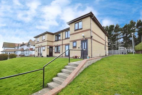 2 bedroom flat for sale, 38 Seacroft Esplanade, Skegness PE25