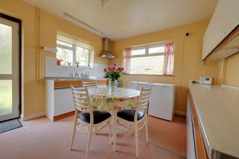 2 bedroom detached bungalow for sale, The Paddocks, Plumpton Green, BN7