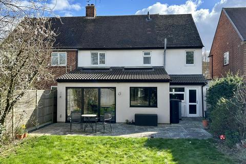 4 bedroom semi-detached house to rent, Holland Road, Stamford