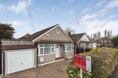 3 bedroom bungalow for sale, Ashford Crescent, Ashford TW15