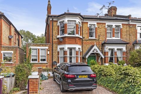 3 bedroom flat for sale, Christchurch Road, Crouch End, London, N8
