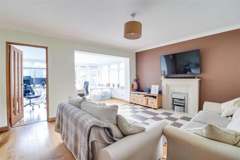 3 Ash Road, Benfleet, SS7 2BA