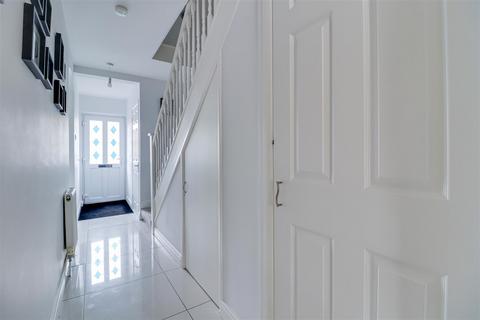 3 Ash Road, Benfleet, SS7 2BA