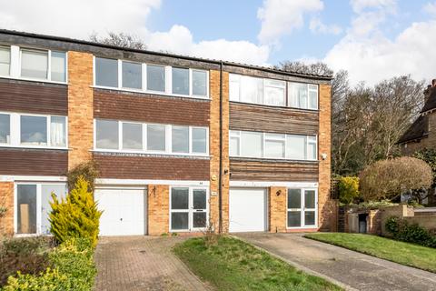46 Madeira Avenue, Bromley, BR1 4AY