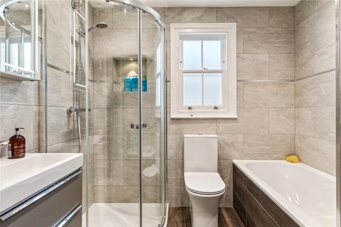 12 Crieff Road, London, SW18 2EA
