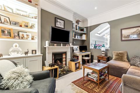 12 Crieff Road, London, SW18 2EA