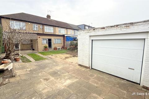 5 bedroom end of terrace house for sale, Berkley Avenue, Waltham Cross