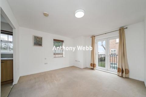 2 bedroom flat for sale, Enders Close, Enfield, EN2