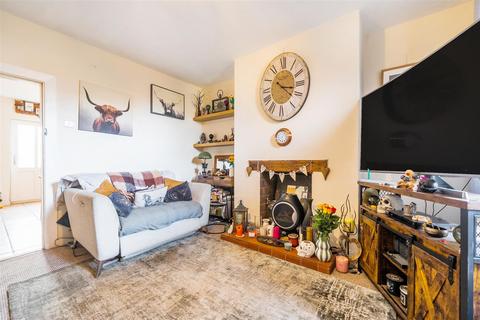 3 bedroom terraced house for sale, Park Terrace, Whittington, Oswestry