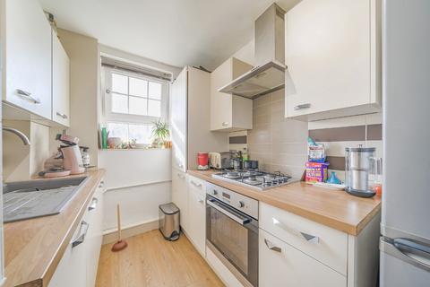 1 bedroom apartment for sale, Forman House, Frendsbury Road, SE4