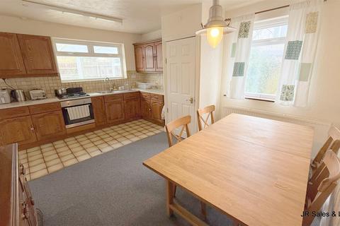 2 bedroom detached bungalow for sale, Rosewood Drive, Crews Hill, Enfield