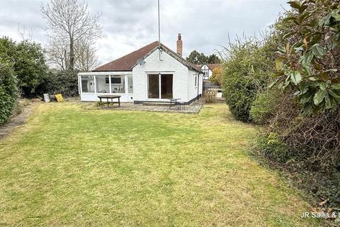 2 bedroom detached bungalow for sale, Rosewood Drive, Crews Hill, Enfield