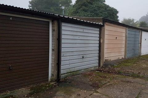 Garage to rent, Trevellance Way, Watford WD25