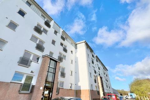 2 bedroom flat to rent, Curle Street, Glasgow G14