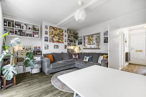 20 Ivy Road, London, SE4 1YS