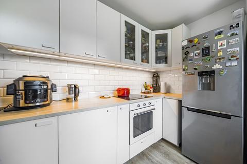 20 Ivy Road, London, SE4 1YS