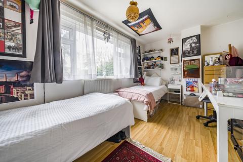 20 Ivy Road, London, SE4 1YS