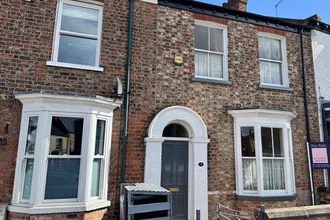 2 bedroom terraced house for sale, Nunthorpe Road, York, YO23 1BG