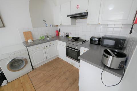 6 bedroom house share to rent, The Mount, Bournemouth, BH1