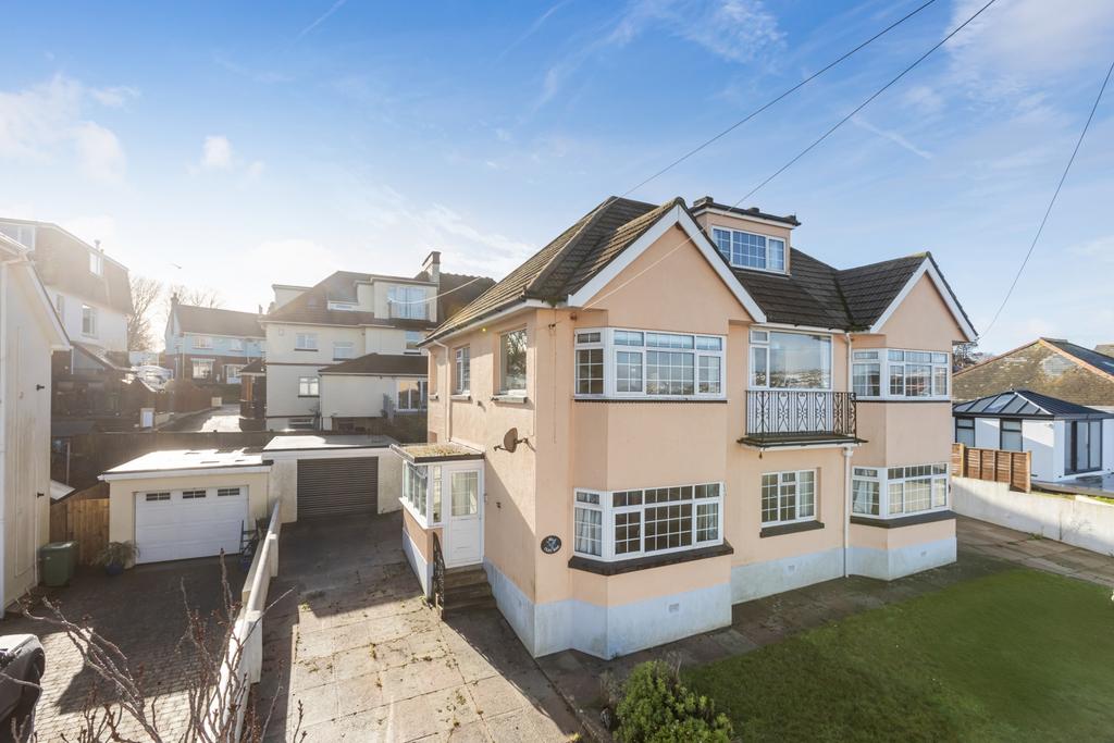 A01 - 25 A Cliff Road Paignton - 250123