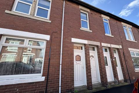 3 bedroom flat for sale, Whickham Road, Hebburn, Tyne and Wear, NE31 1QX